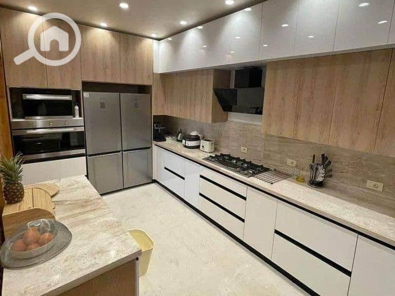 6 61d8bbb7-cd3d-42f1-9446-678b4f4fa072. jpg