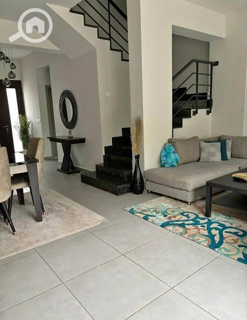 9 30776379-800x600. jpg