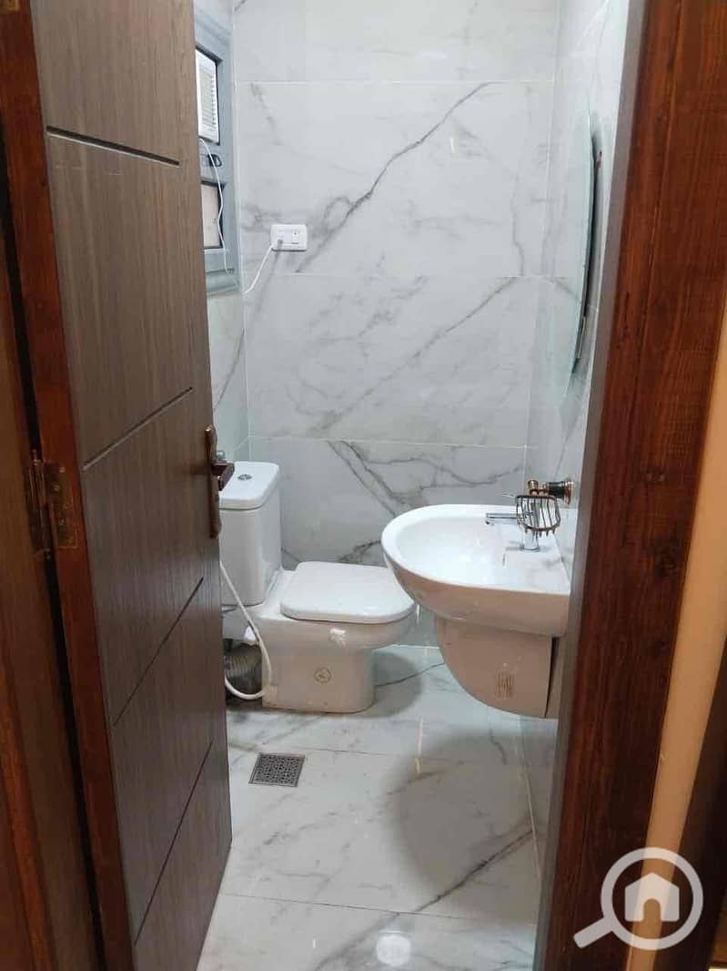 7 0dcab7cb-6d9d-4169-bce4-859f0e774160. jpg