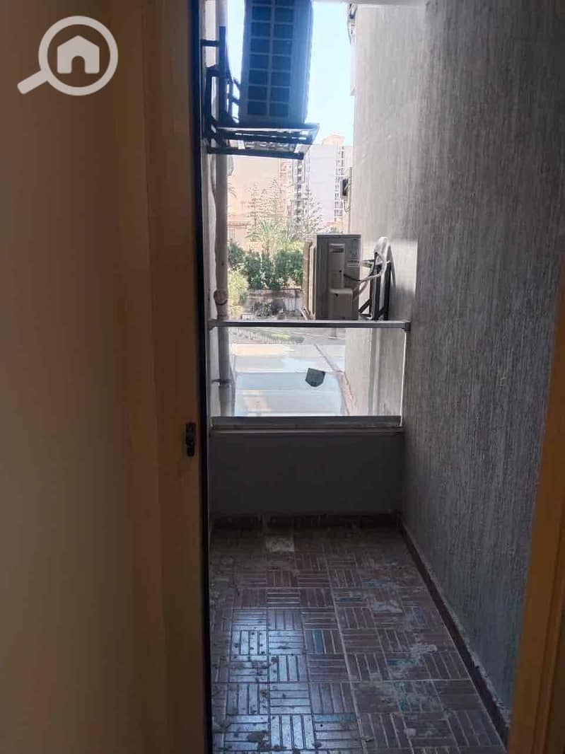 15 e24bcc30-5bff-4f00-a1d2-a26e0fb4d5b2. jpg