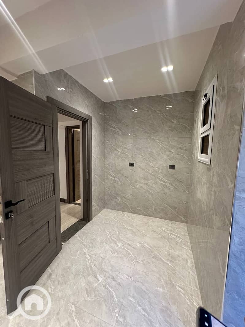 8 WhatsApp Image 2025-11-23 at 12.00. 33_442b5fe0. jpg