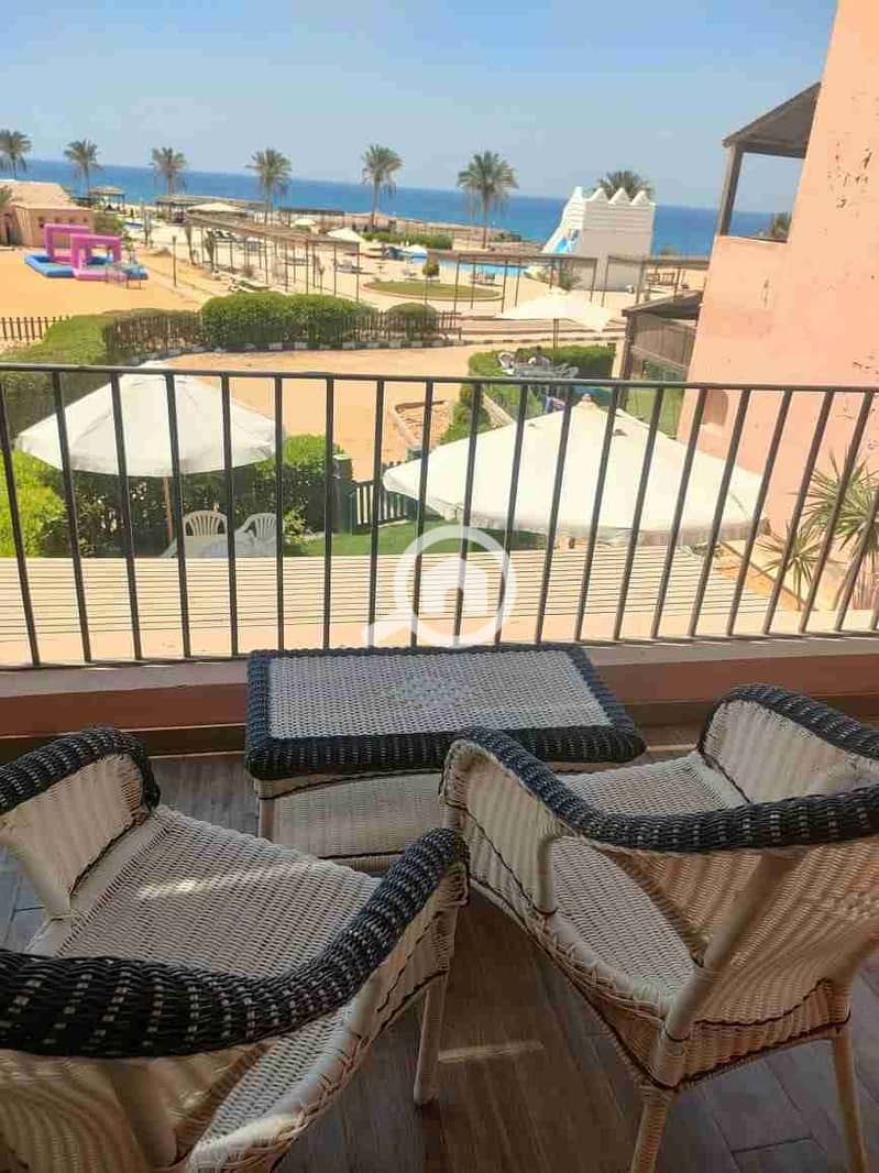 1000730926. jpg 1000730926. jpg