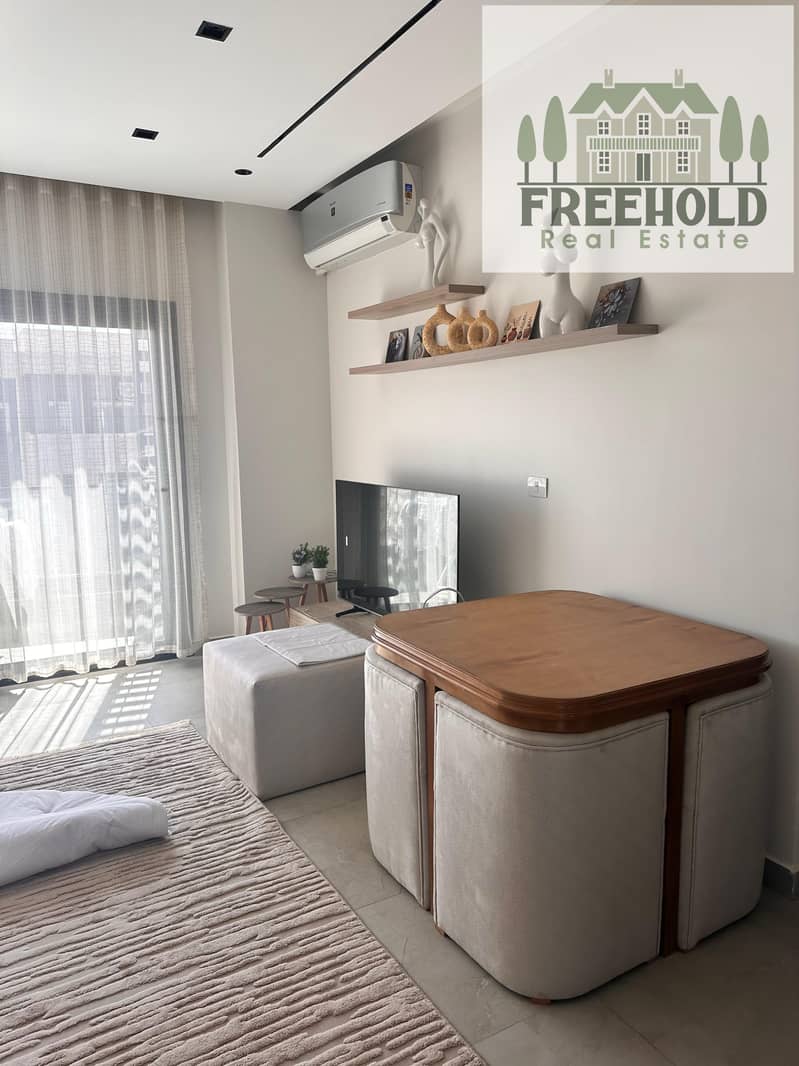 8 df99eecf-4865-48c6-aded-3c49b1b71a23. jpg