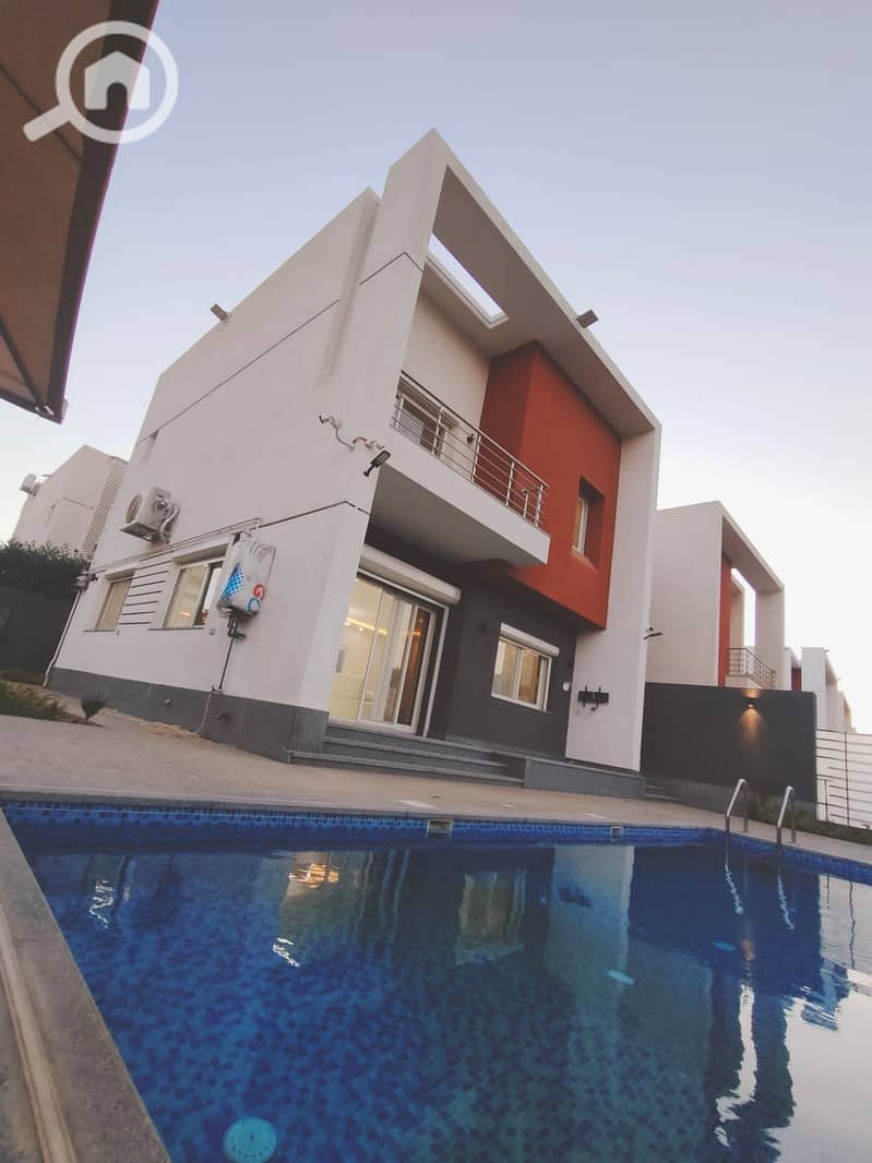 2 c5109655-d973-4805-8229-e4e4ec882df5. jpeg