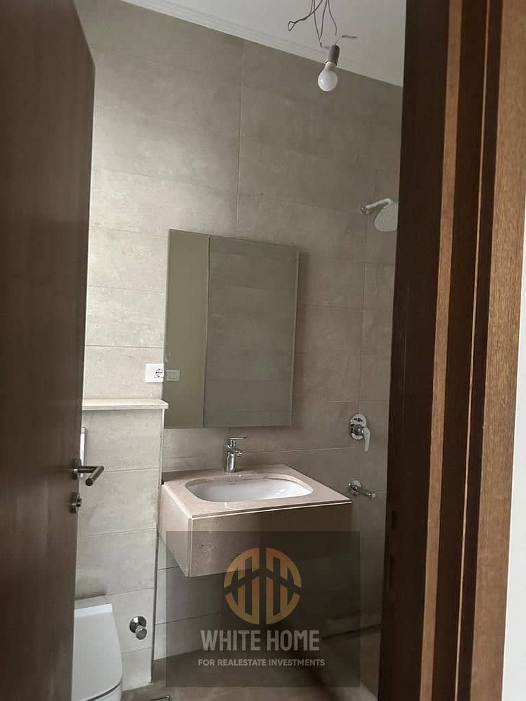 4 083da10e-740d-4774-86fb-e6bd2f317444. jpeg