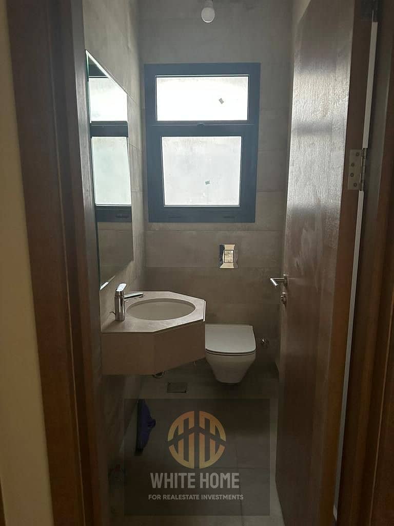 9 2e45275a-93d9-4ce5-a43d-d8d0c36745b1. jpeg