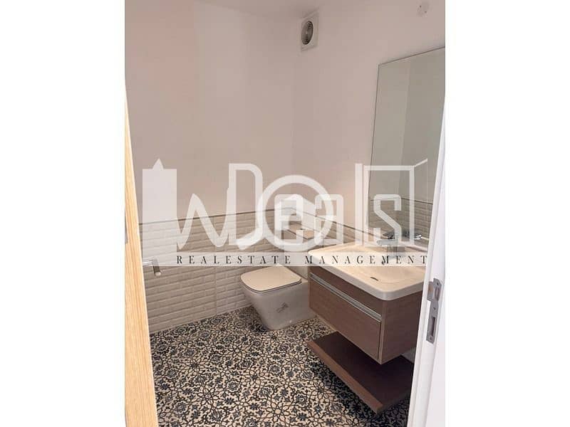 4 WhatsApp Image 2025-11-25 at 18.29. 14. jpeg