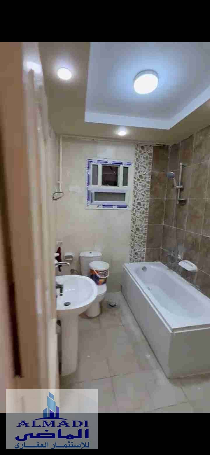 5 Screenshot_20251124_125457_com. whatsapp. jpg