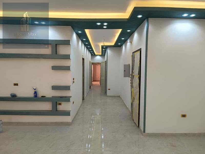 2 07b10992-e68f-456d-aa5b-fd9895a746b0. jpg