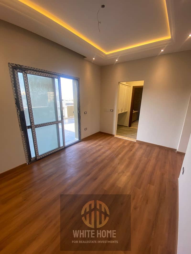 4 c8db9b05-a055-494b-9824-905be08e1703. jpeg