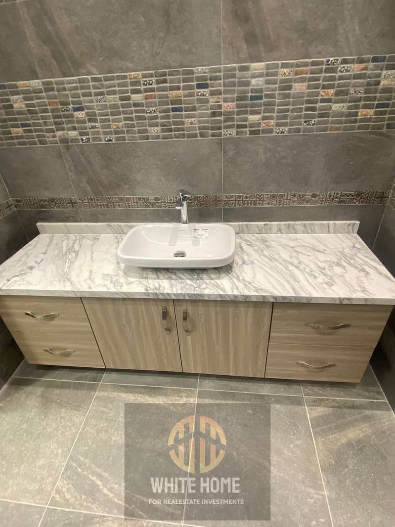 7 b486afab-e8d5-4247-bfed-c8ba2c34578e. jpeg