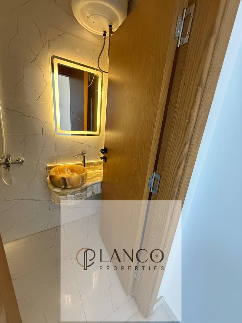 6 WhatsApp Image 2025-11-25 at 12.21. 22 PM (1). jpeg