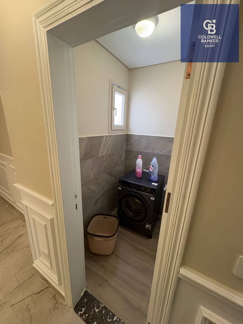 12 3a37659d-5c59-45a4-847a-17d15604c946. jpeg