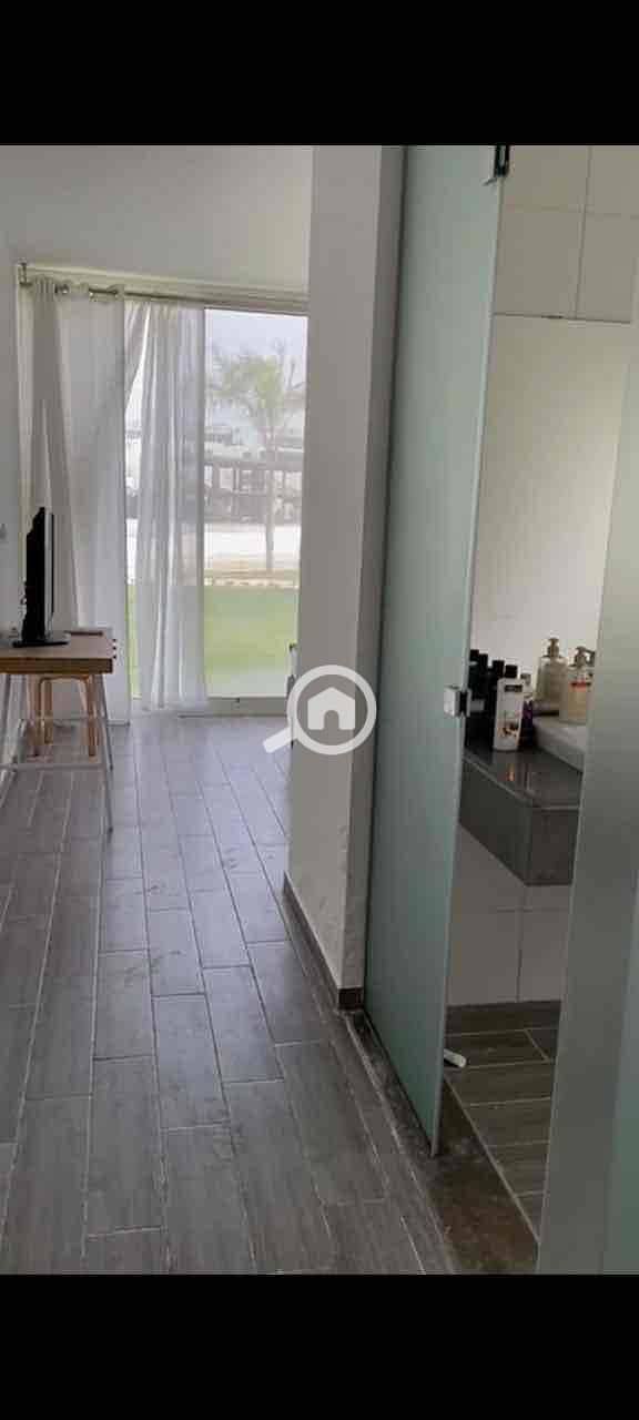 3 5750d3b3-e164-404a-b8f0-032e71d0811d. jpg