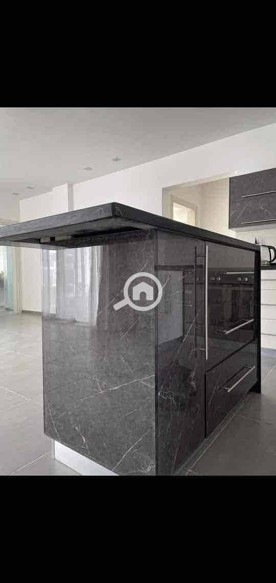 8 95b06a52-011a-44a1-b3e0-f46d2373e166. jpg