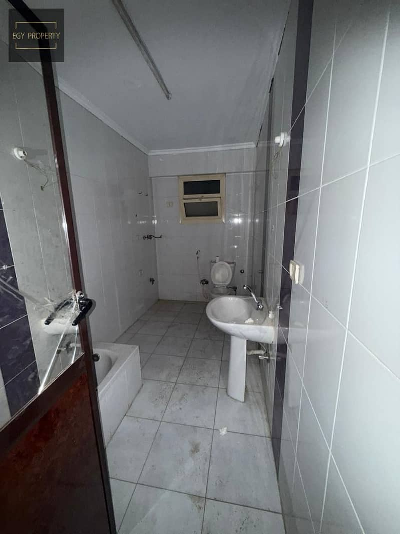 3 bdcf9e8b-c692-45d8-b6a9-7091937e5ecd. jpeg