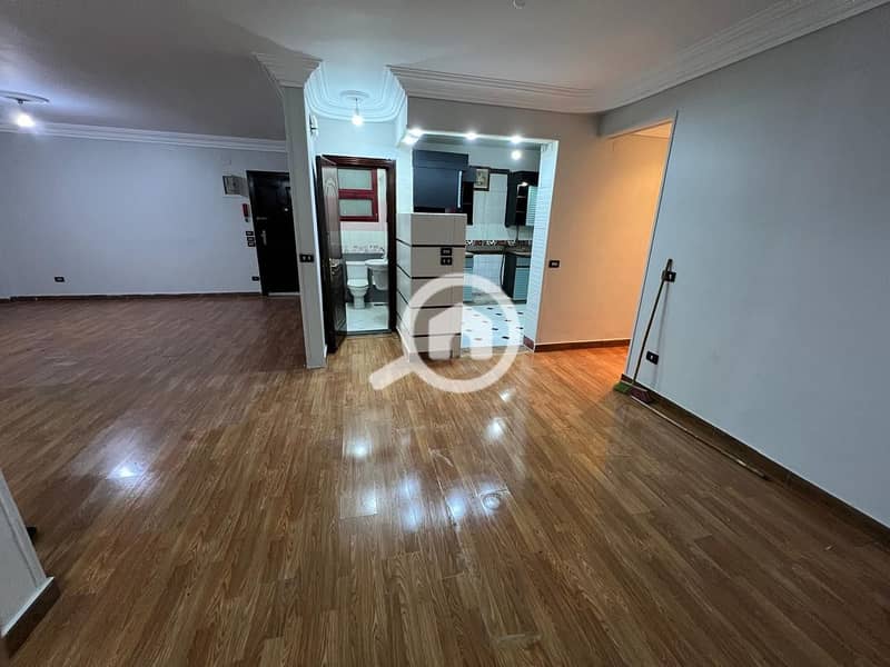 2 c4e168c1-5ec5-4ff9-8236-dedb578195d1. jpeg