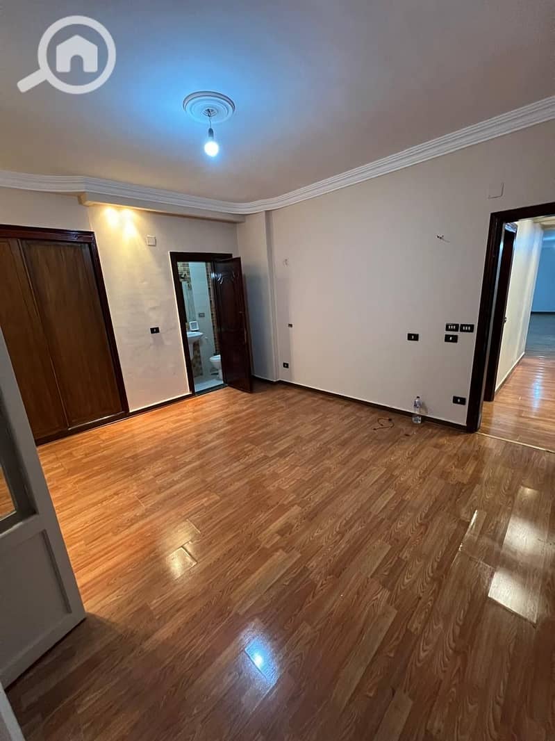 9 4f17154d-d3c1-4ded-a7b9-26fe97913e6f. jpeg