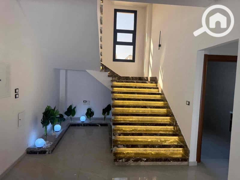 8 6161abbe-f851-44f4-97fc-edde44bdd3bf. jpg