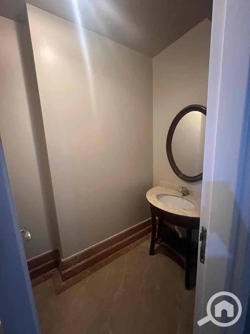 8 ac6e22ff-451e-421a-87c6-ca0010c499a9. jpg