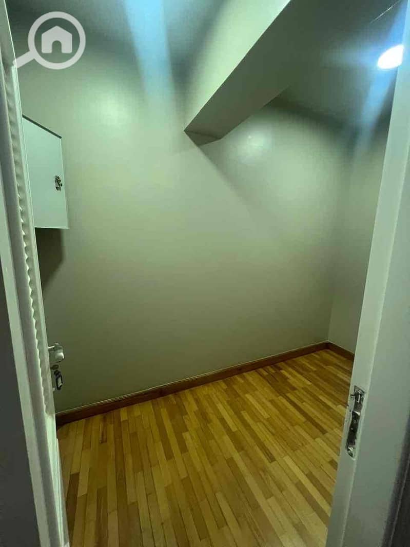 11 0e0f4137-1e73-452f-8da7-160db774df5c. jpg