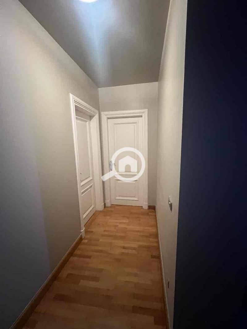 14 b91a2b6d-3efa-43af-a72e-058e48047338. jpg