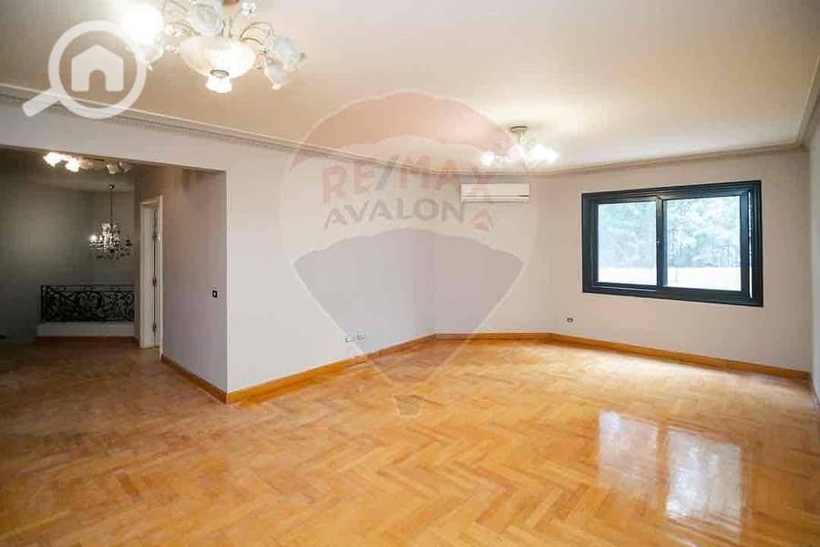 8 d880eb79-96dd-49a7-8d1f-3b8b3a91af10. jpg