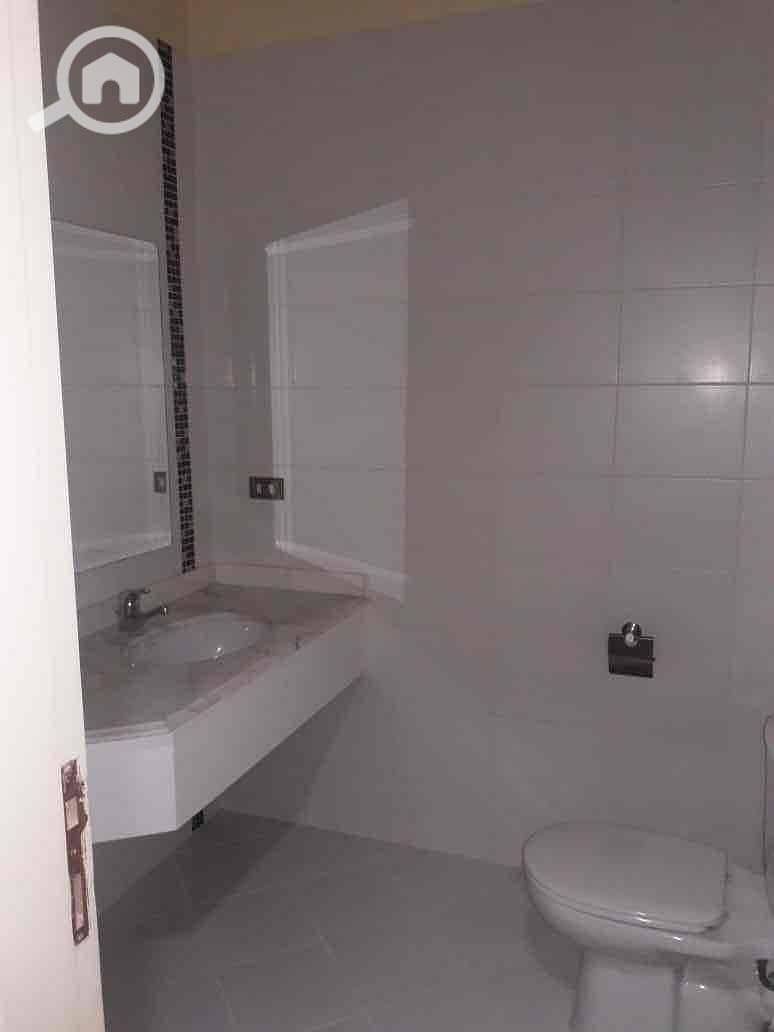 18 06ad792b-33b9-44e5-8c75-bc1d0987b508. jpg