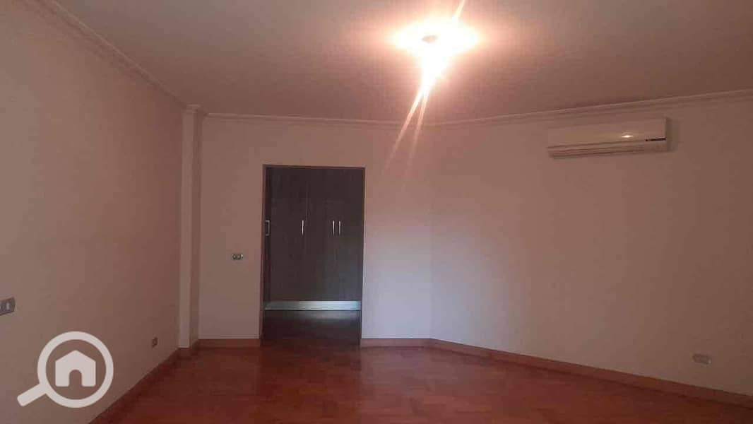 24 13348ade-59e3-4413-aedb-b330719f9c25. jpg