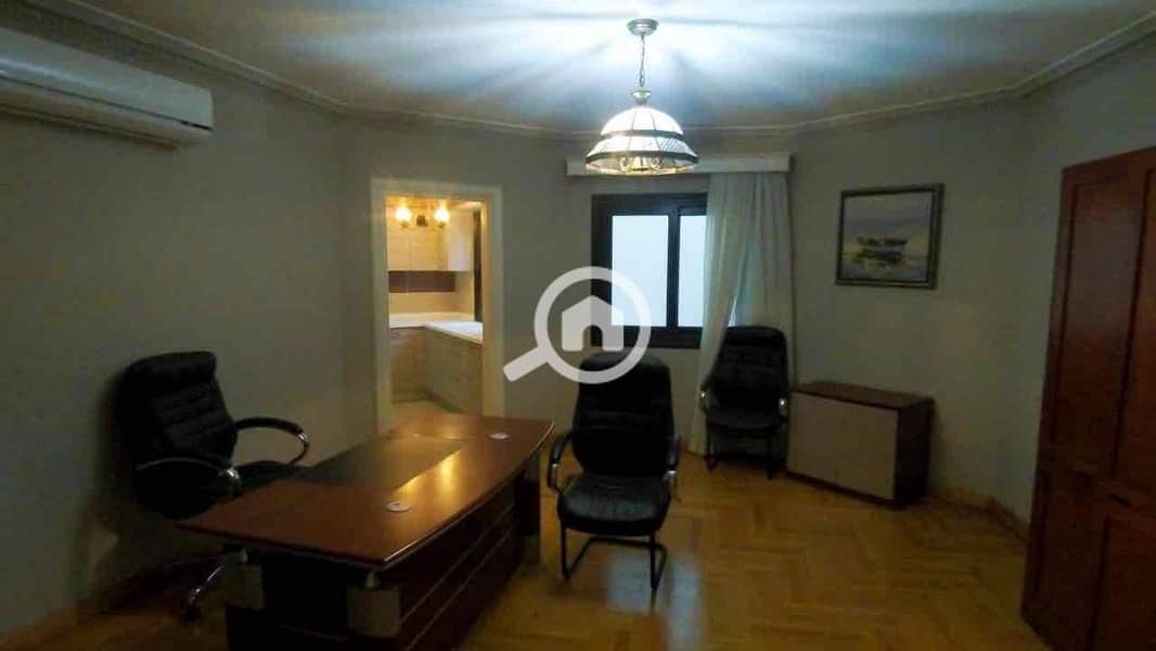 36 5621f4f8-8e42-43b2-9ce0-8a31a29068f3. jpg