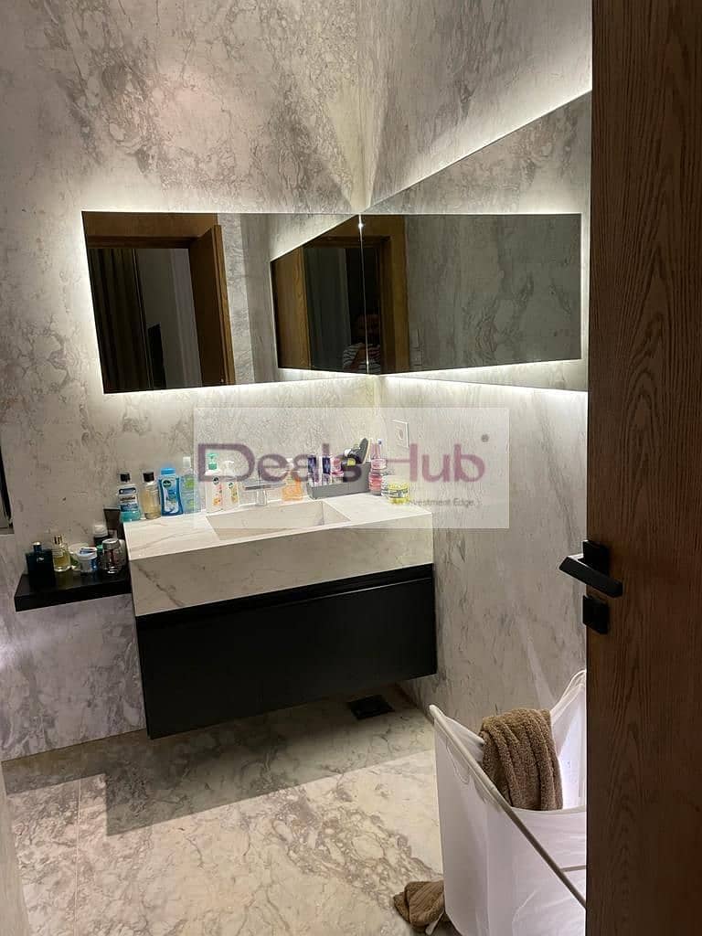 8 bbaf645c-0ab5-44aa-ba69-32b507eae3de. jpg