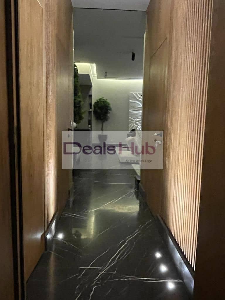 9 bf594ce5-b3ad-445f-bca3-e3e95f5e3249. jpg