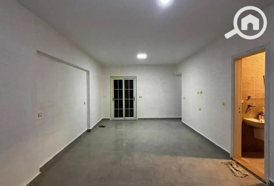 921e7c2f827e4f7aa35df5ca310c19f6. jpg