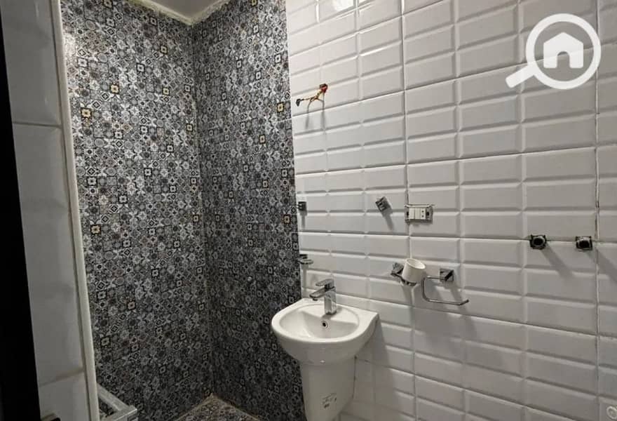 6 9bed8b22dfc9406198f4fce17562f23d. jpg