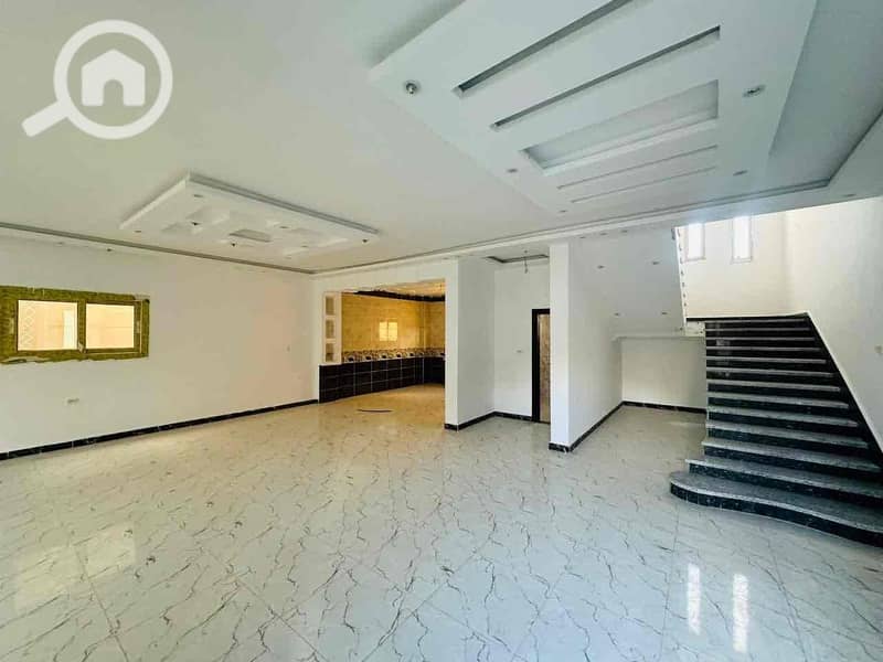 12 93364768-2327-47e5-acb1-1c5e985b1283. jpg