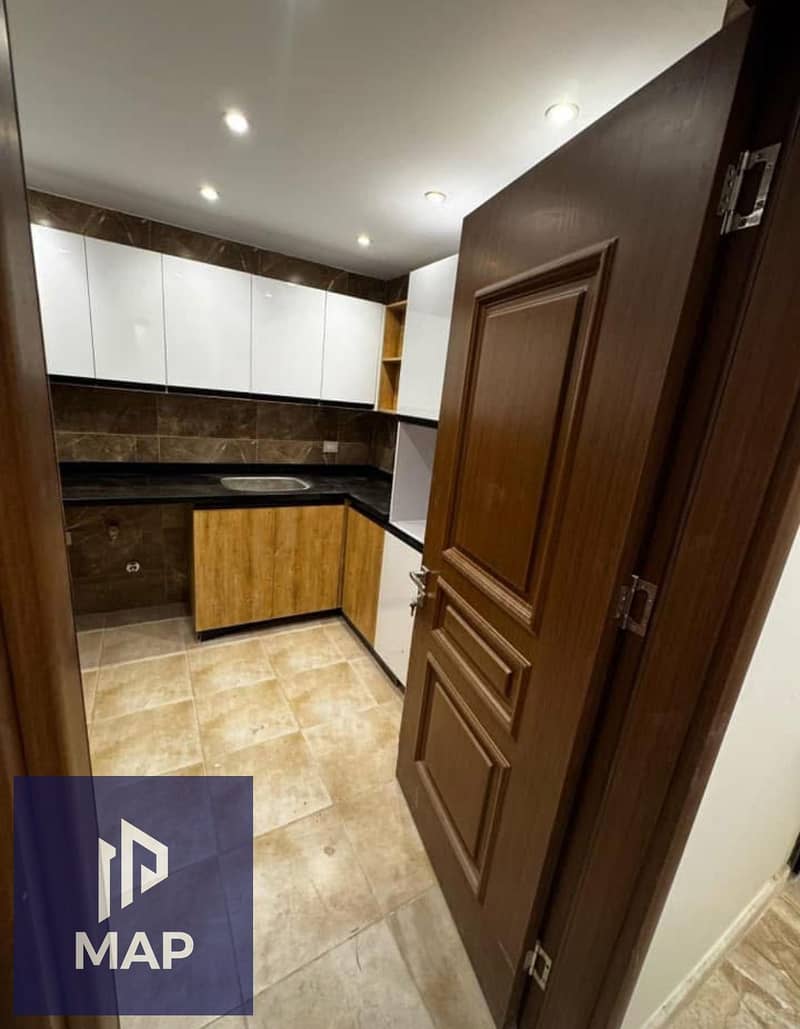 4 fea4396c-7bb3-4135-bea0-80be2f8af30e. jpeg