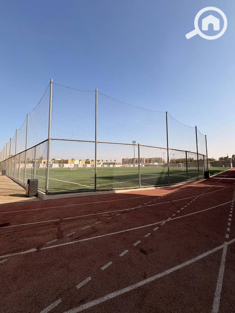 9 93a7ee44-f955-42cc-9bde-fa747b69457d. jpg