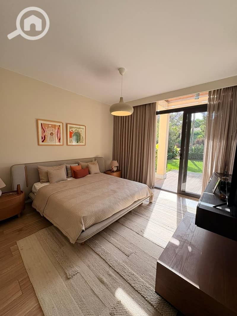 10 441cb652-51f7-47d5-aa72-e572e52a0550. jpg