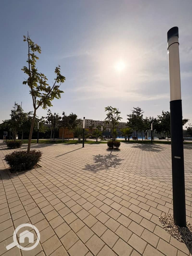 16 b35b28a5-f5b1-4d0e-9571-226b94eb34b4. jpg