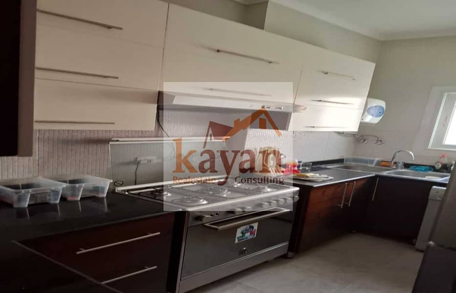 9 6852e68e-50fa-43e7-aa74-fd84b45bc8ab. jpg