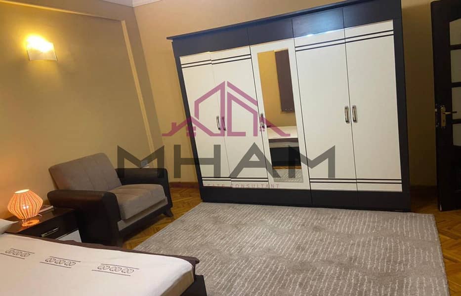 4 photo_5848162972616821812_y. jpg