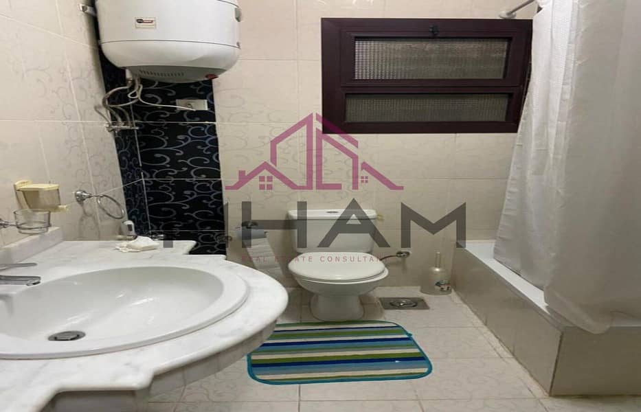 9 photo_5848162972616821817_y. jpg