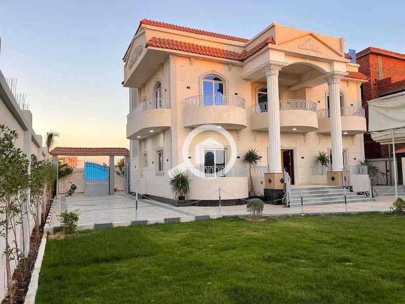 8 731a0a5c-d1c2-460b-bdc2-cfc5f61e894f. jpg