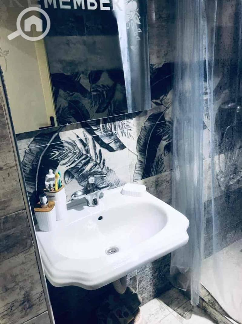 5 2c941cb8-aae5-41df-87b4-74c1b04de727. jpg