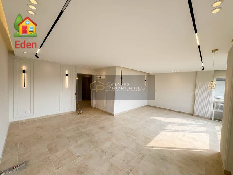 3 e5ee2955-a702-4d9f-83b6-c4c898705a66. jpg