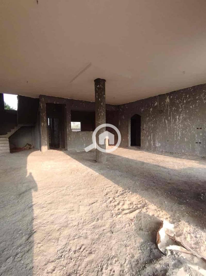 6 fdb0372f-61a3-411d-b3f7-14188d51d1d0. jpg