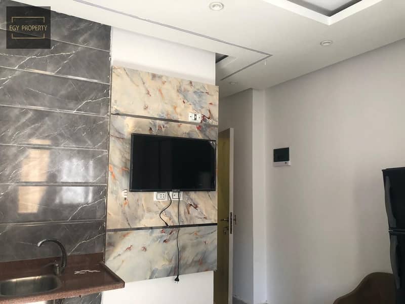 2 8acc0de1-abdd-423b-a105-1b432f97a481. jpg