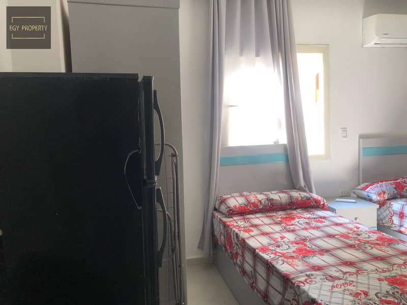 4 7572414d-fef7-4c7f-b6ce-1c1813d52389. jpg