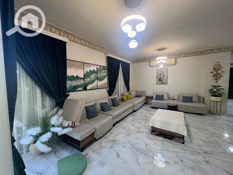 2 a6891bca-7b1f-483d-9401-721eea9b5808. jpg