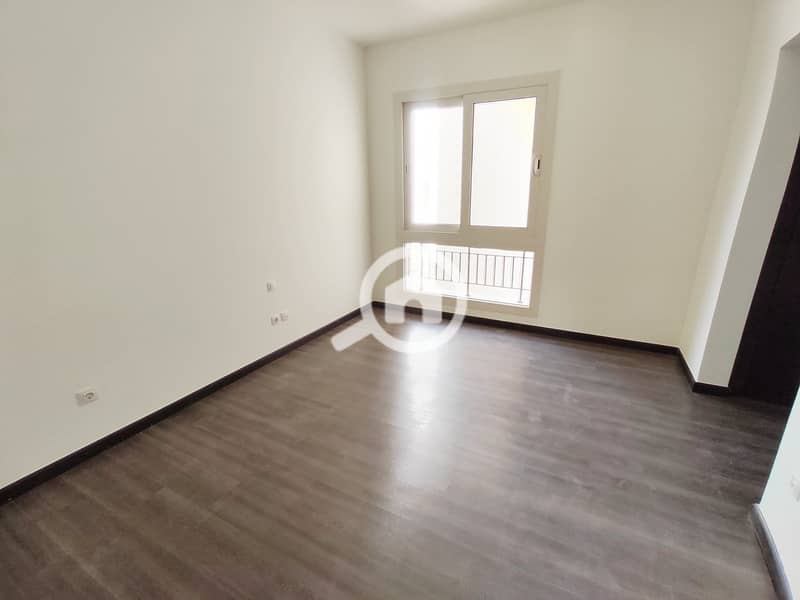 8 506777302_122099849294921961_2069632976977950129_n. jpg